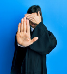 עורכי דין בסכנה: החשיפה לפשיעה פוגעת בבריאות הנפשית-תמונה